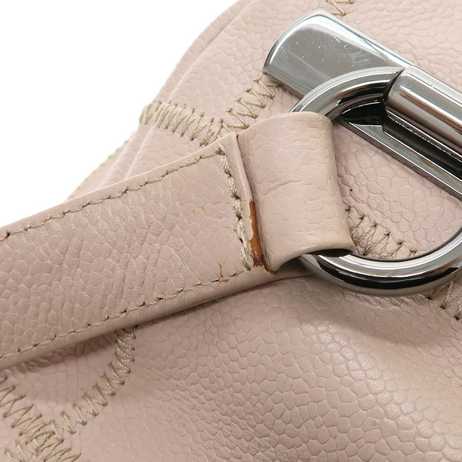 Chocolate Bar Caviar Hand 8