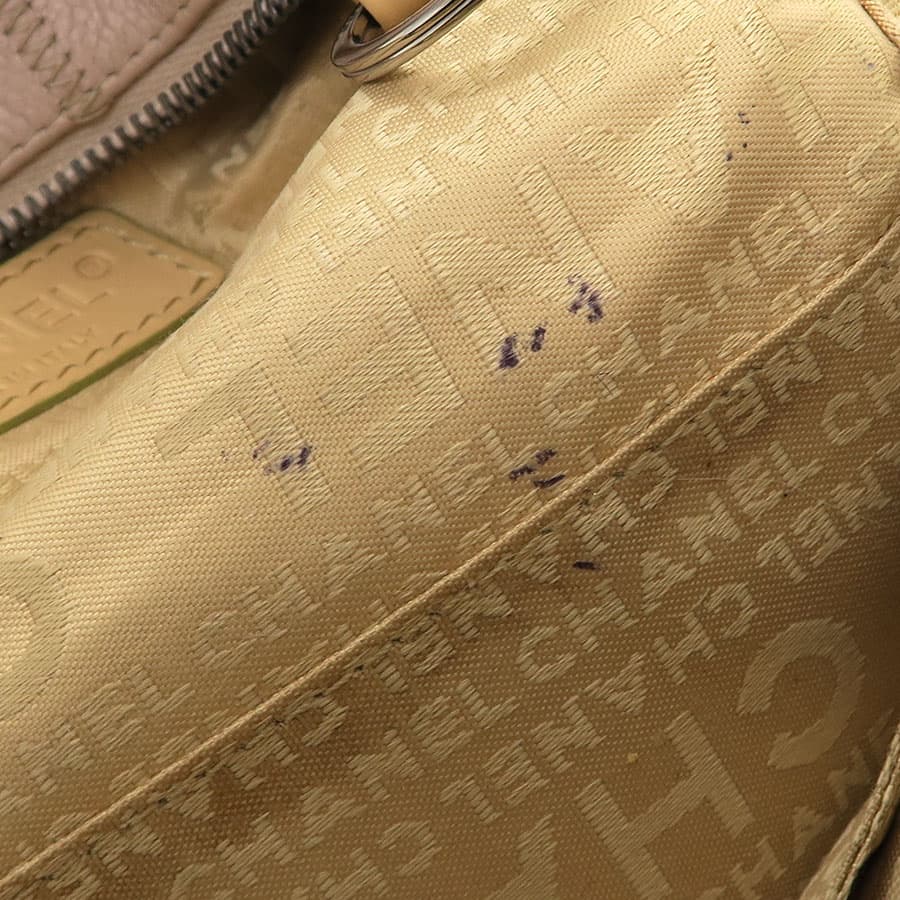 Chocolate Bar Caviar Hand 9