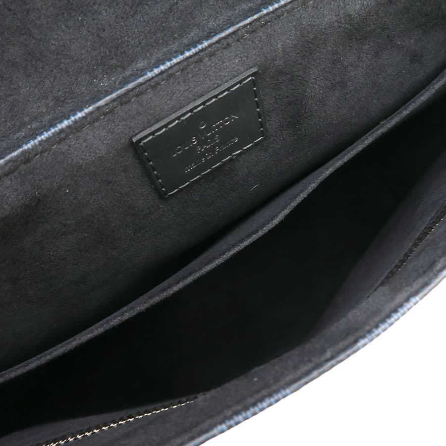 Cobalt Newport Messenger N41587 2