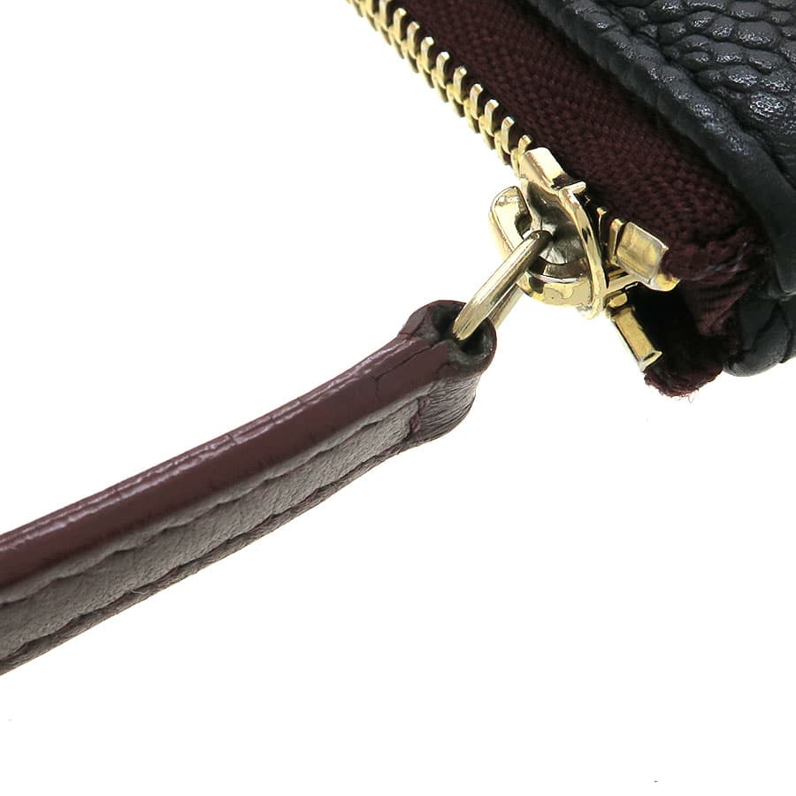 Caviar Matelassé Clutch 6