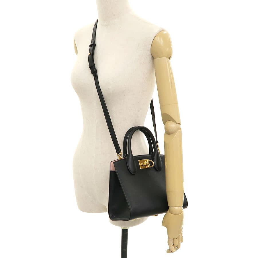 Studio Box Bag 211424 9