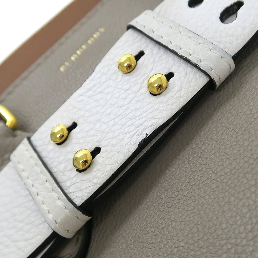 Belt bag (with a replacement decorative belt) 7