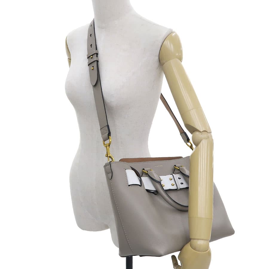 Belt bag (with a replacement decorative belt) 9