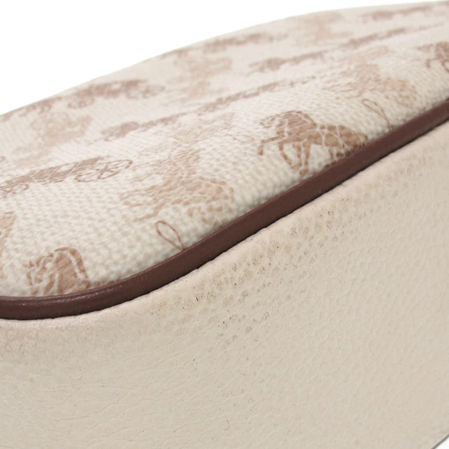 Horse and Carriage Coated Canvas Camera Bag 89401 5