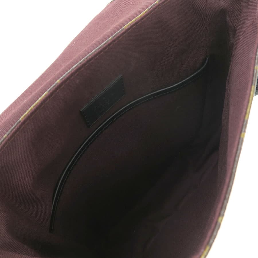 Macassar Bus PM M56717 2