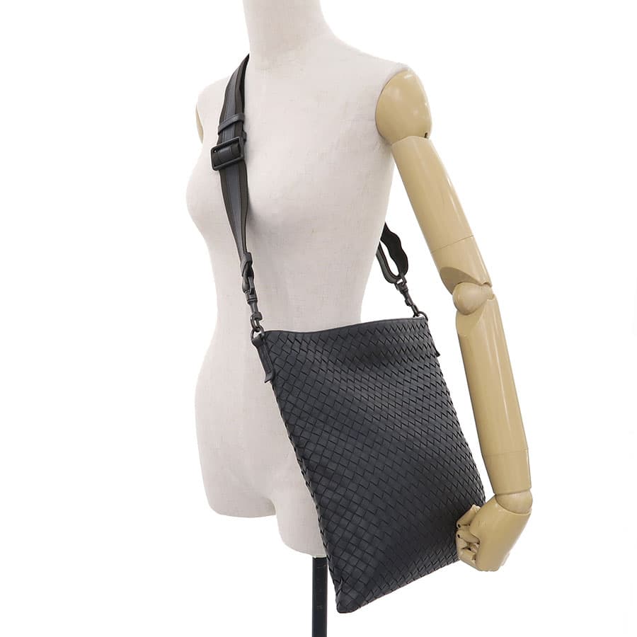 Intrecciato Large Shoulder 9