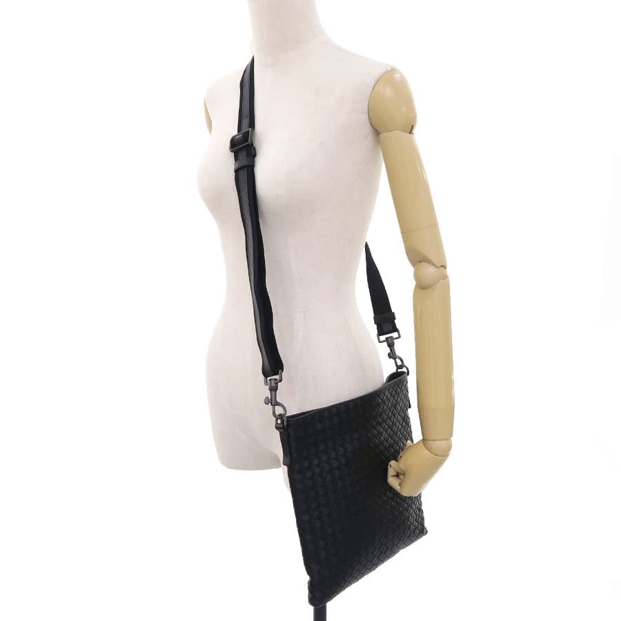 Intrecciato Shoulder 9