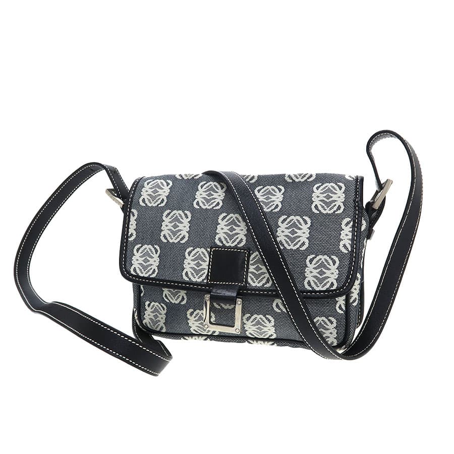 Repeat Anagram Shoulder