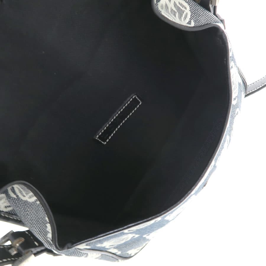 Repeat Anagram Shoulder 2