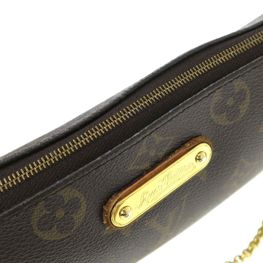 Eva / Comes with a separate strap M95567 6