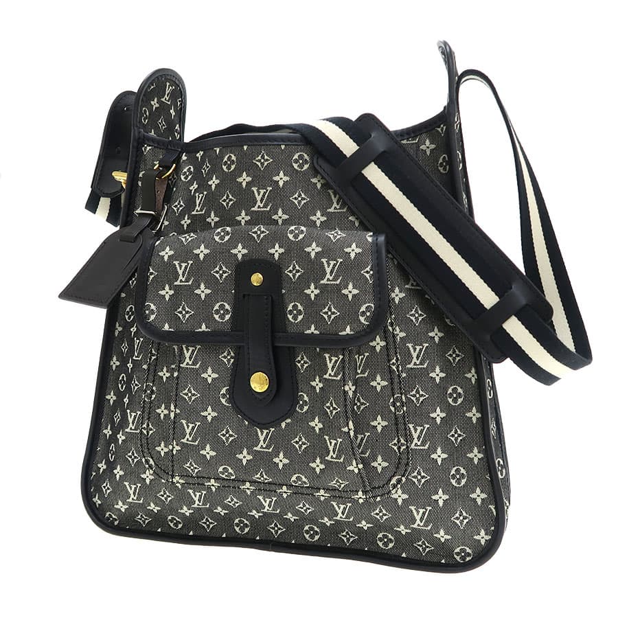 Buzzas Marie Kate M92324