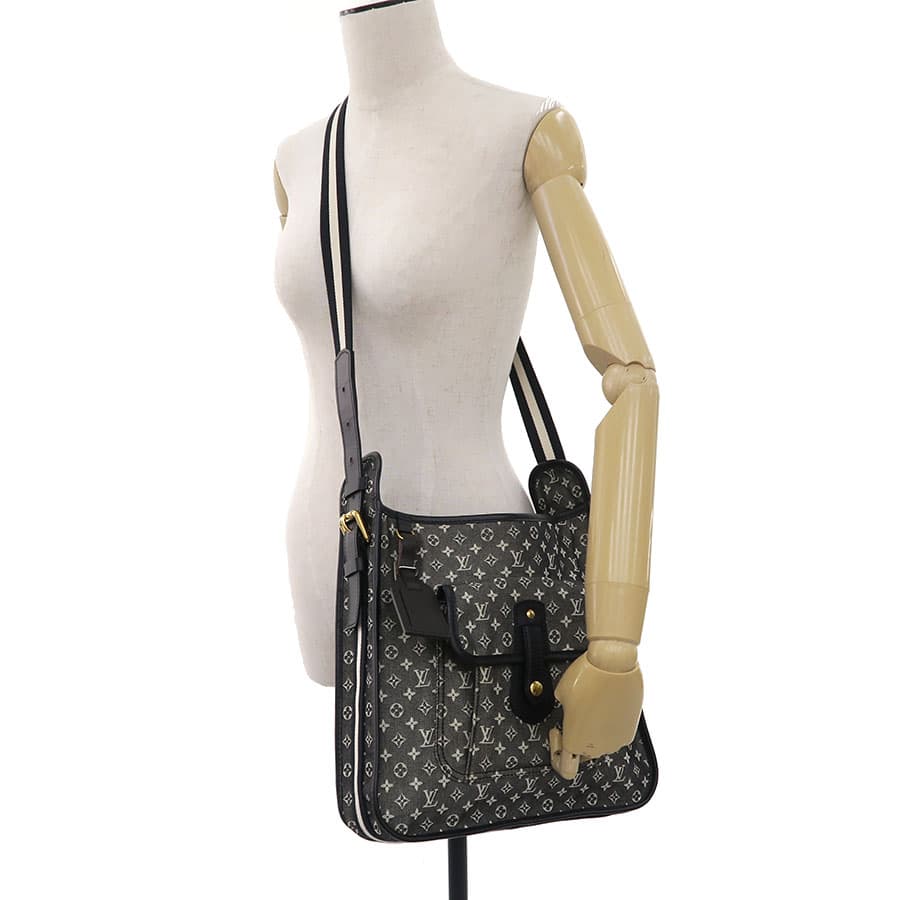 Buzzas Marie Kate M92324 9