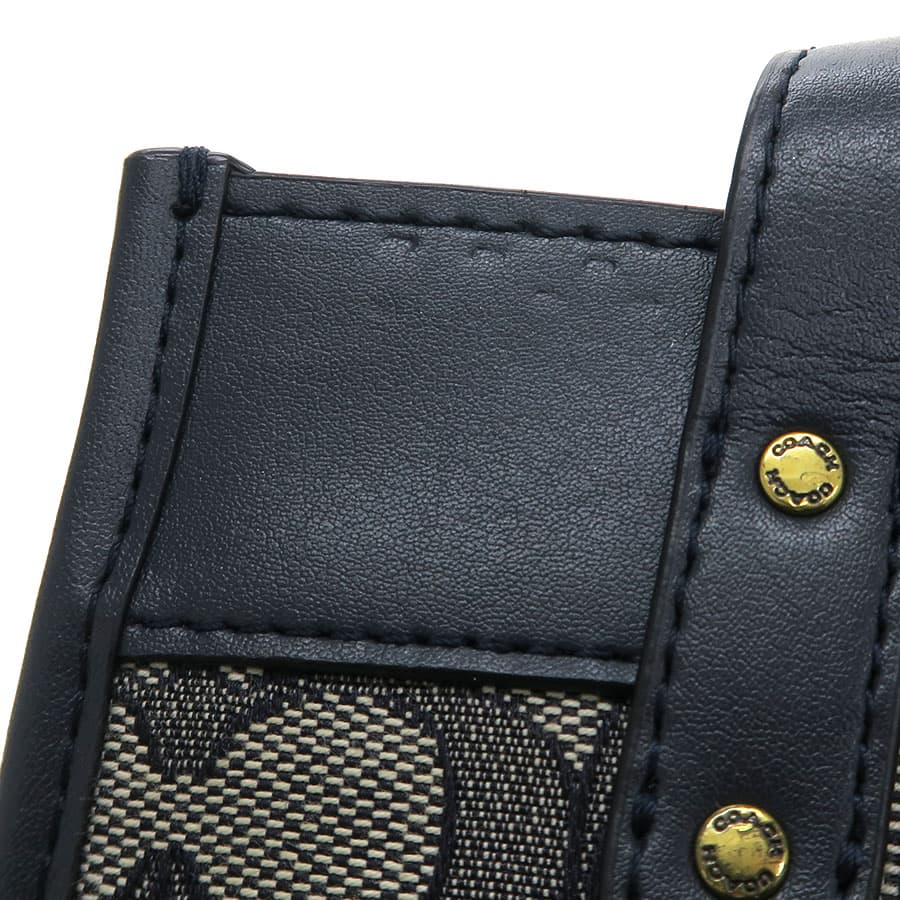 Field Tote 22 C3865 3