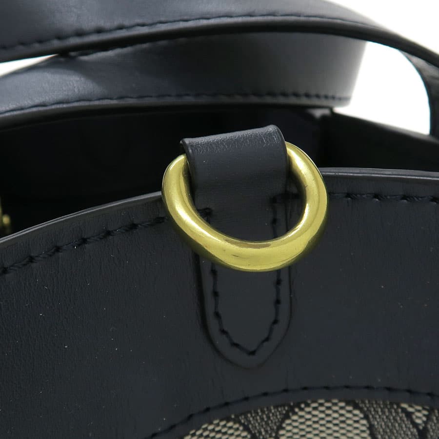 Field Tote 22 C3865 6