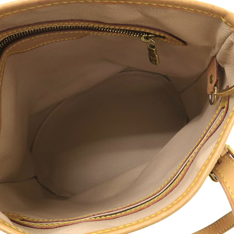 Bucket-shaped bag 23 M42238 2