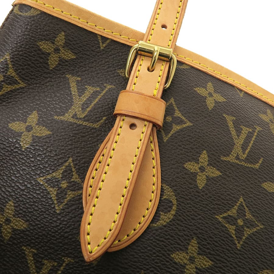 Bucket-shaped bag 23 M42238 6