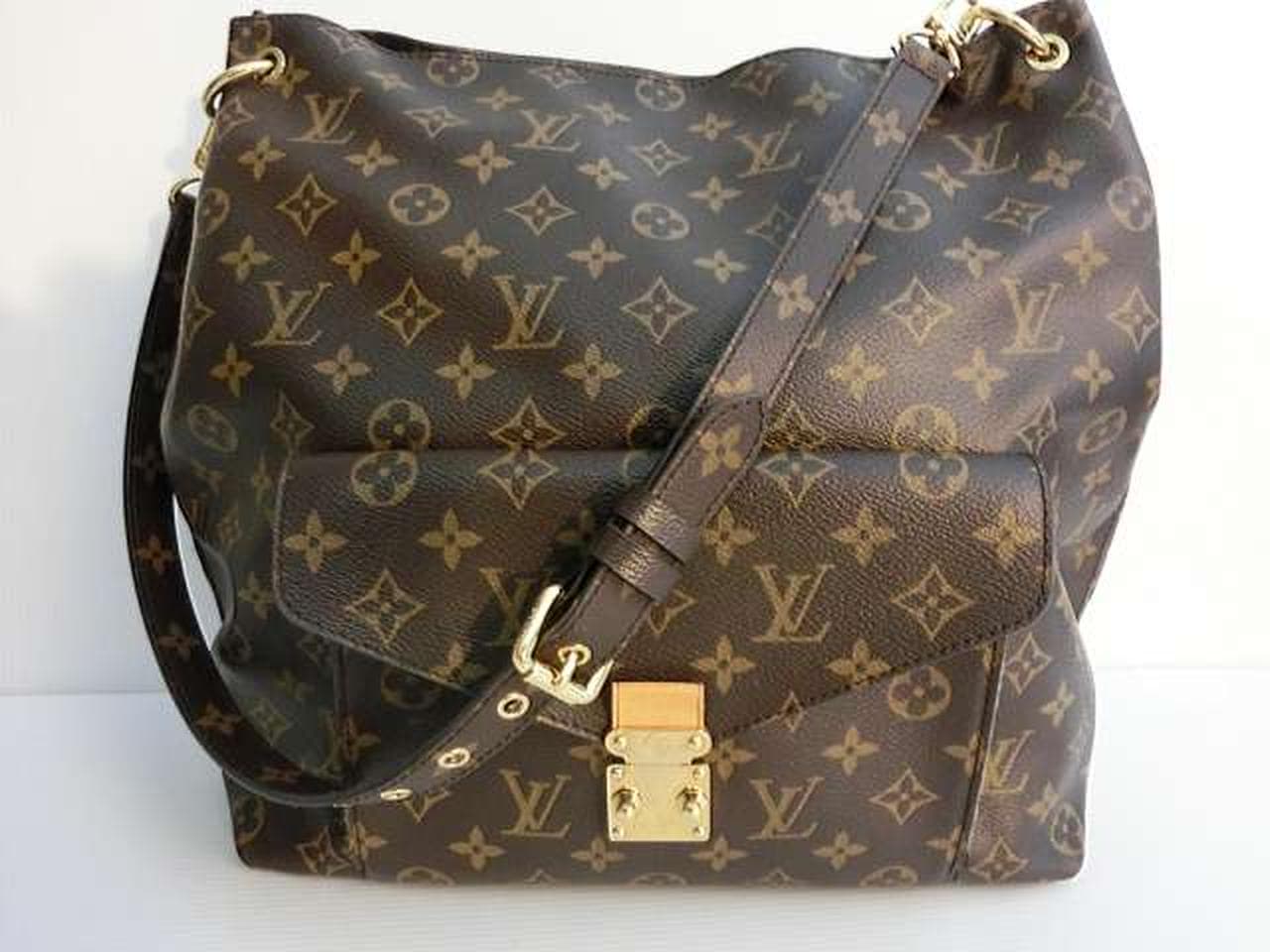 Metis Shoulder Bag M40781 Metis Shoulder Bag M40781